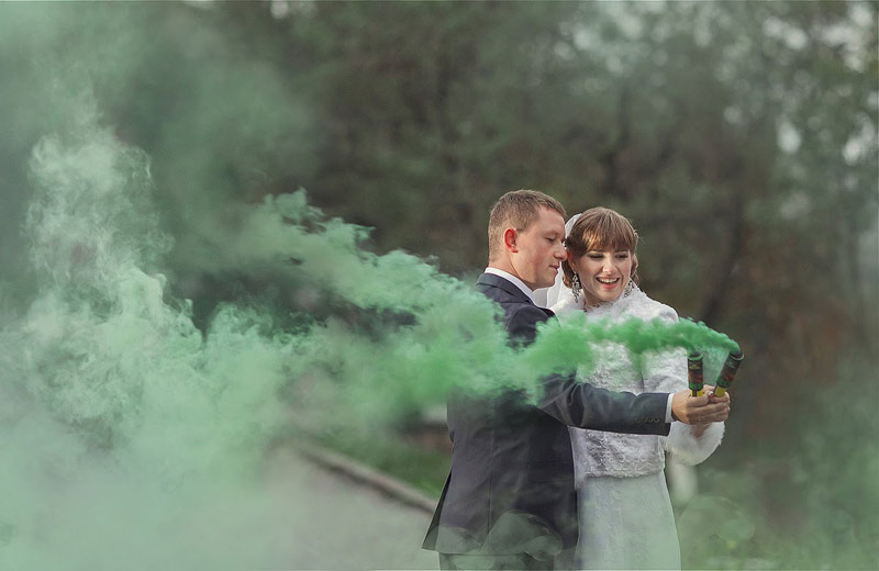 свадебная фотосессия с цветным дымом Севастополь